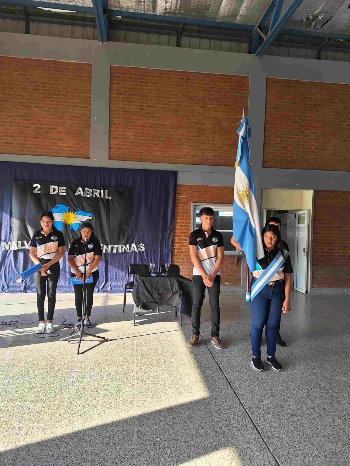 EES 124 - MALVINAS ARGENTINAS EX COMBATIENTES1