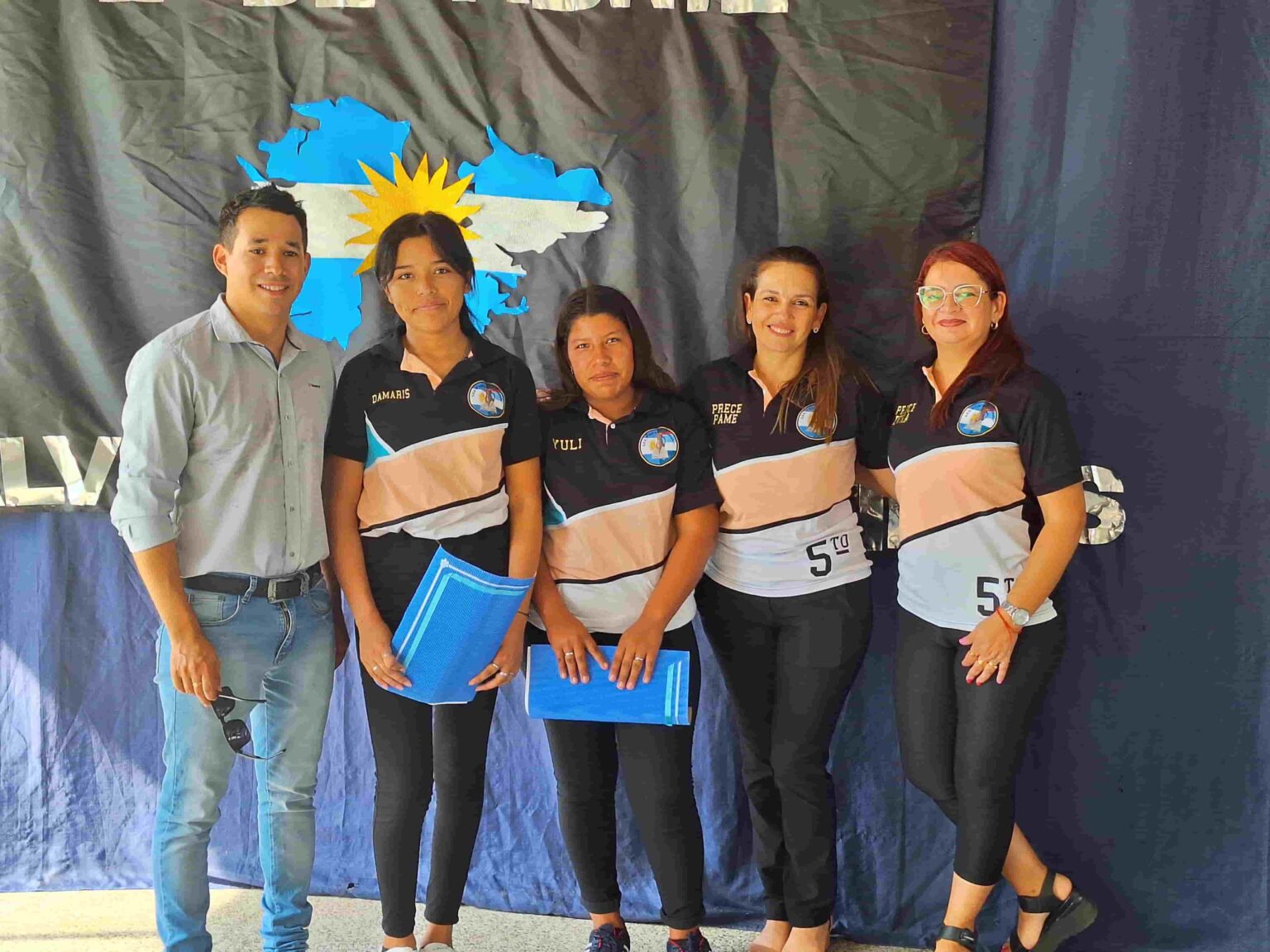 EES 124 - MALVINAS ARGENTINAS EX COMBATIENTES12