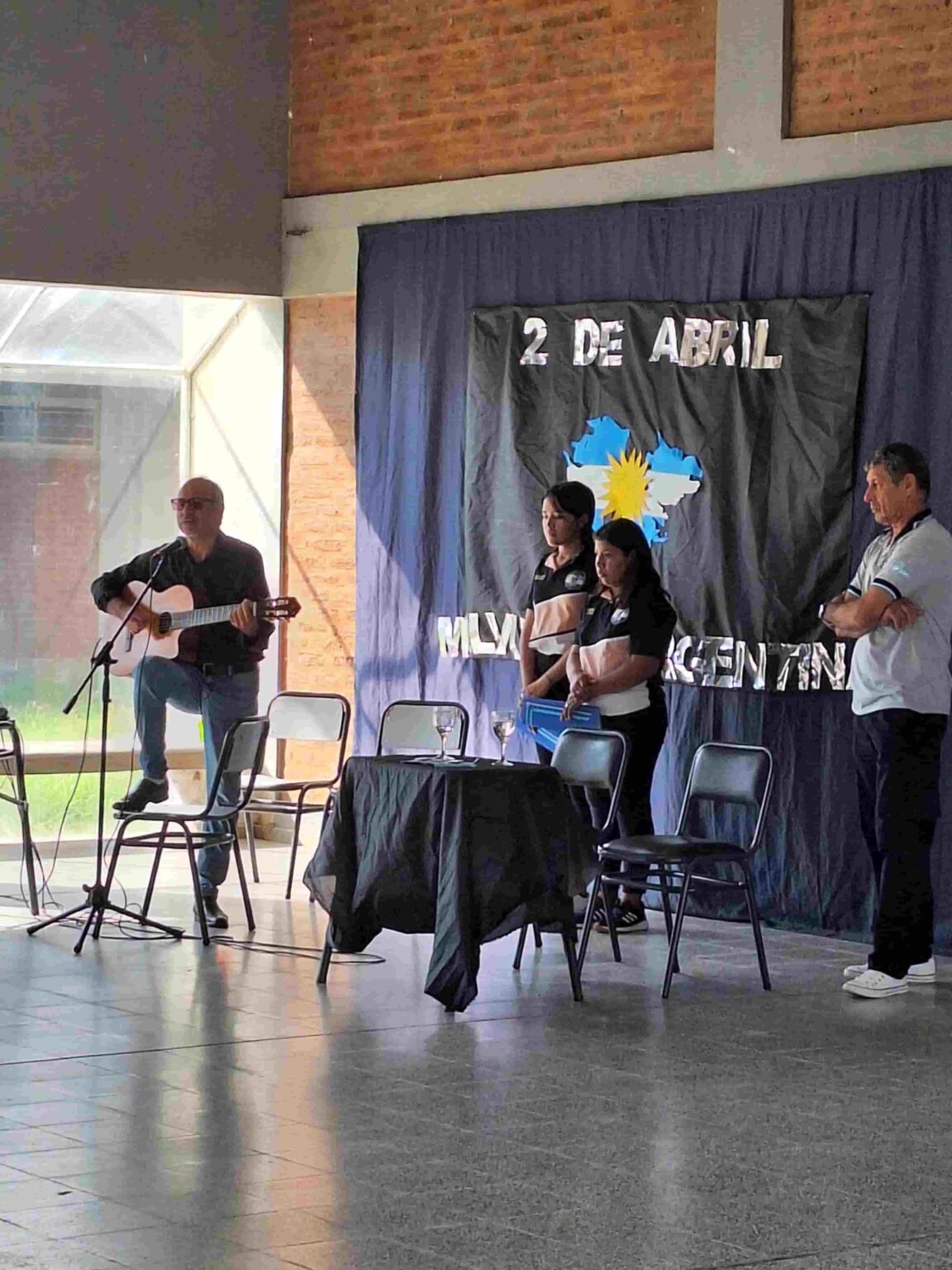 EES 124 - MALVINAS ARGENTINAS EX COMBATIENTES8
