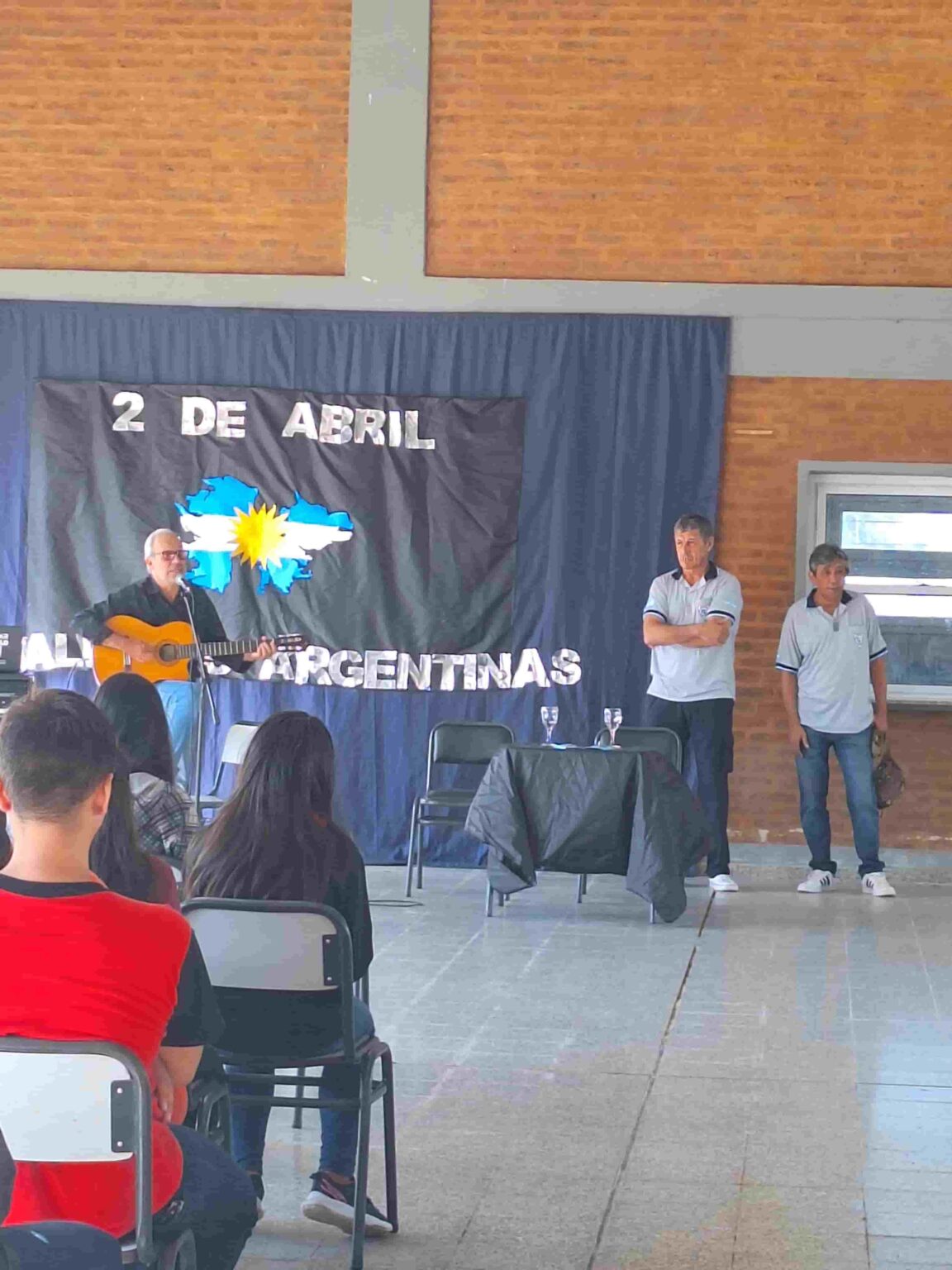EES 124 - MALVINAS ARGENTINAS EX COMBATIENTES9
