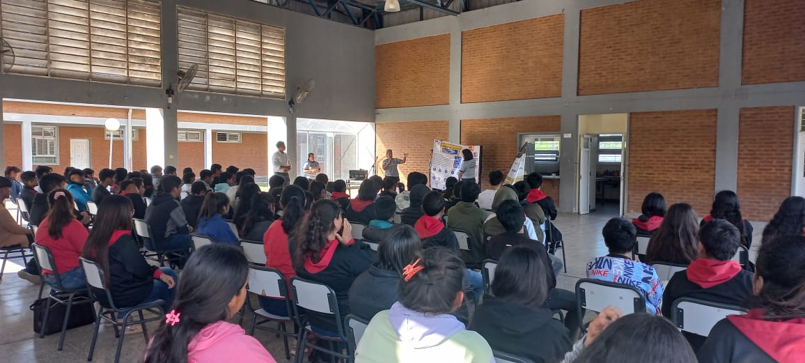 Charla sobre tránsito en la EES 124 3